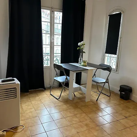 Les Balconnets Centre * Niza